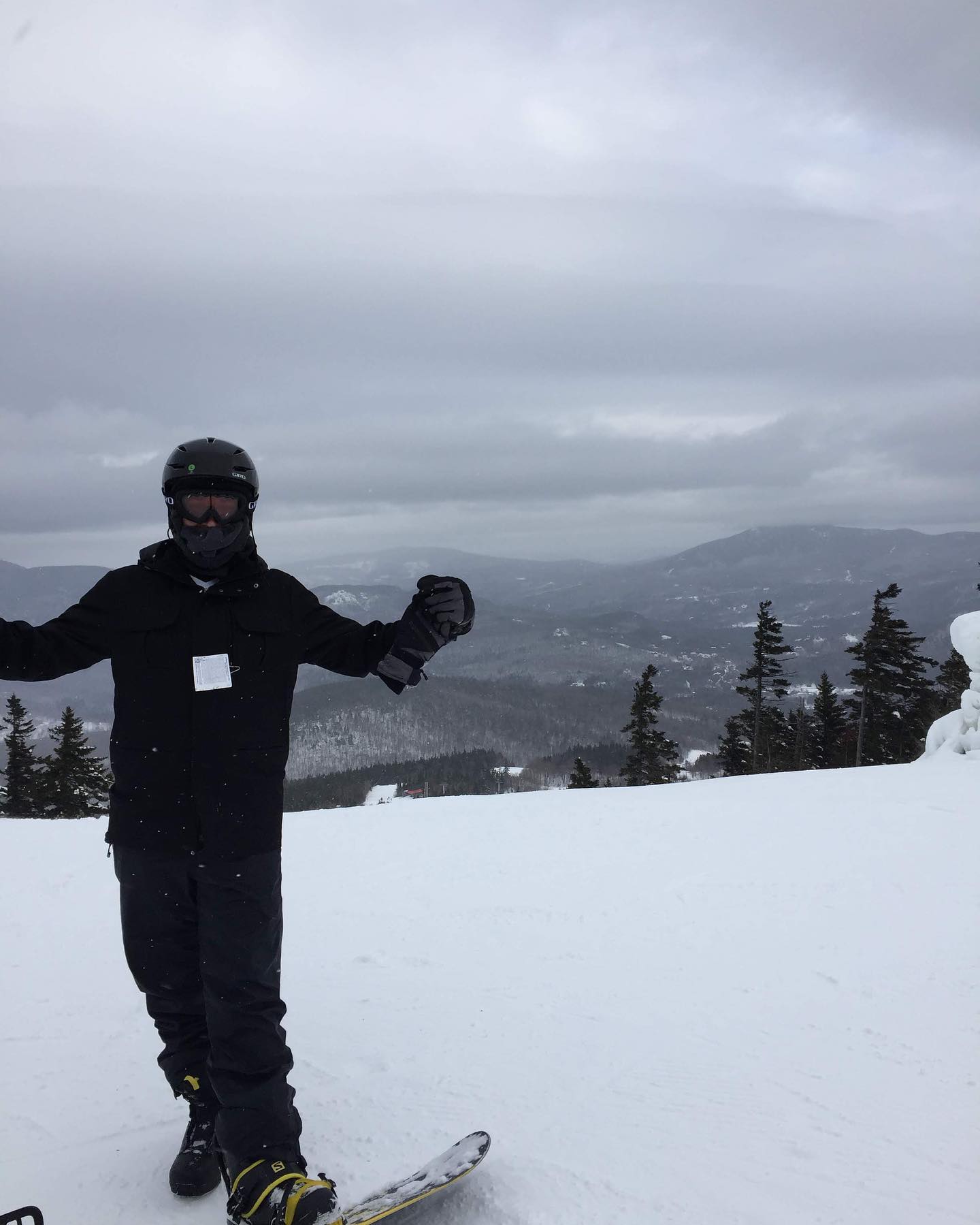 freerange_elliott Instagram Archive/_media/2022-12-23-in-honor-of-the-first-snow-of-the-yea/02.jpg