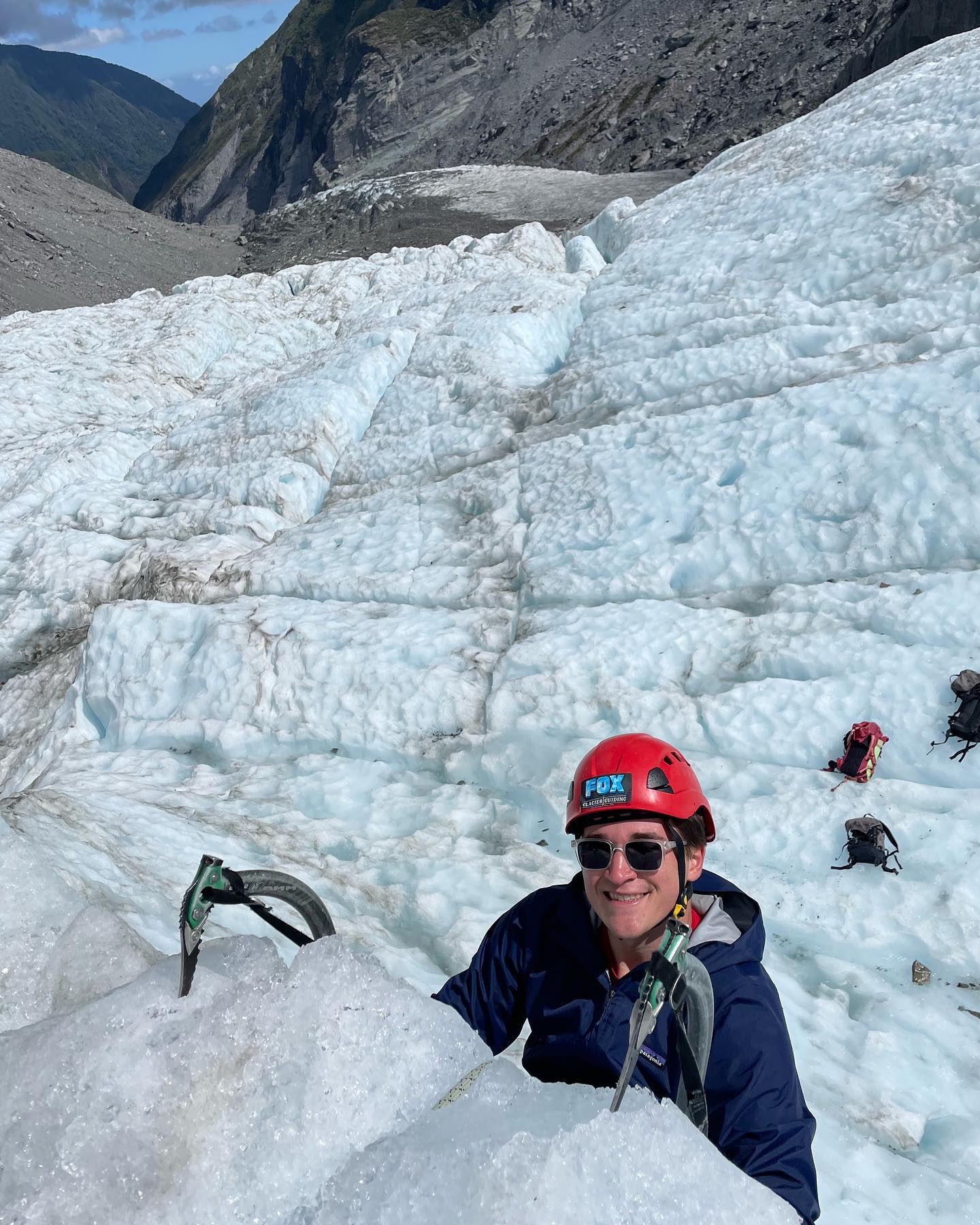 freerange_elliott Instagram Archive/_media/2023-01-26-down-in-the-crevasse-whats-up-finally/06.jpg