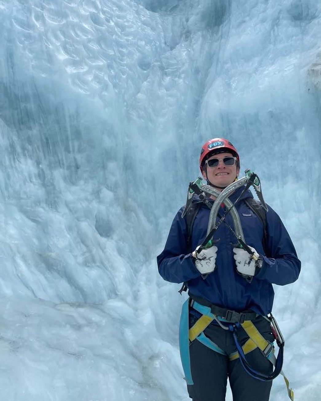 freerange_elliott Instagram Archive/_media/2023-01-26-down-in-the-crevasse-whats-up-finally/09.jpg