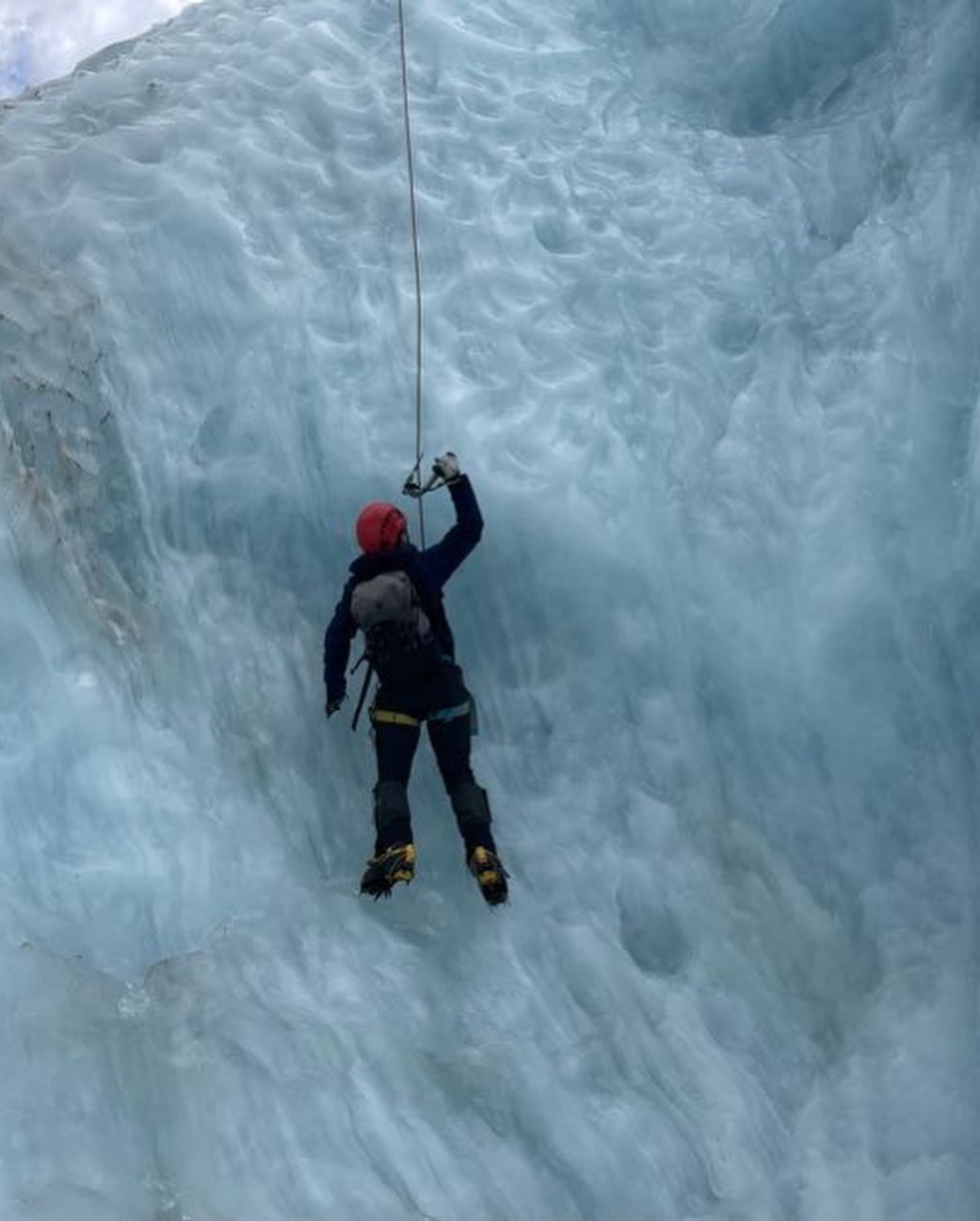 freerange_elliott Instagram Archive/_media/2023-01-26-down-in-the-crevasse-whats-up-finally/10.jpg
