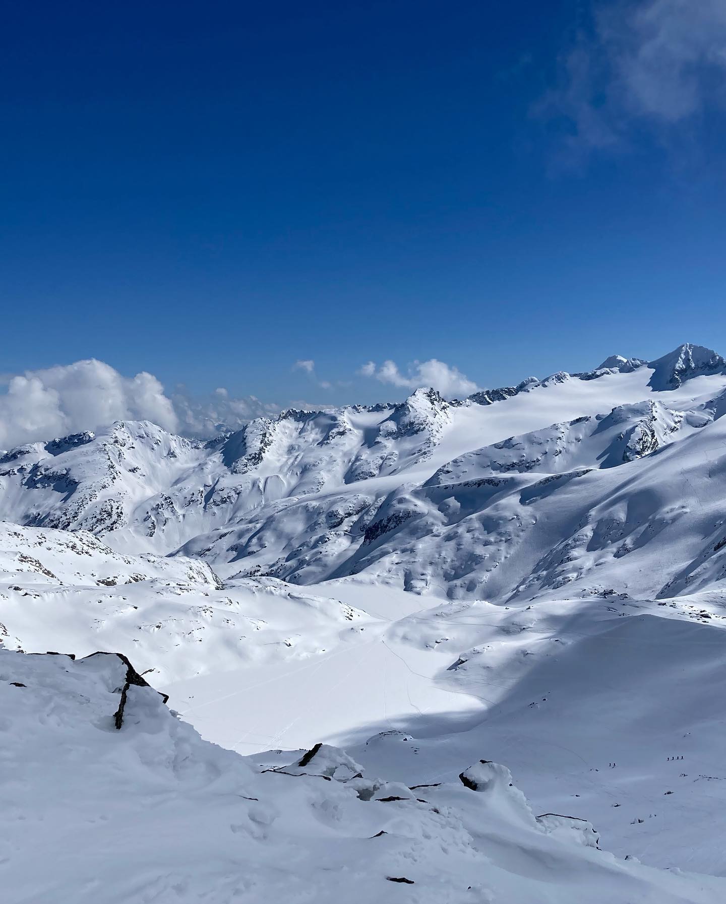 freerange_elliott Instagram Archive/_media/2023-03-25-a-beautiful-week-of-splitboarding-wit/06.jpg