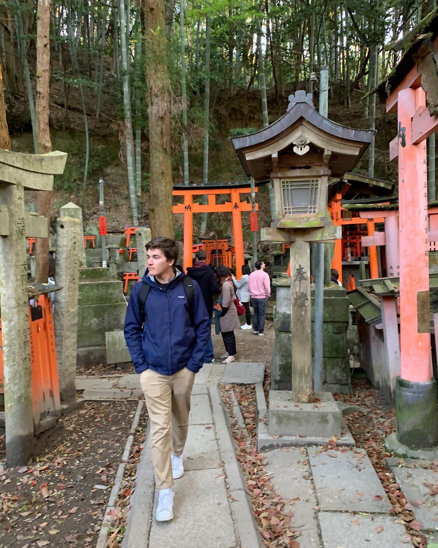 freerange_elliott Instagram Archive/_media/2023-04-19-off-to-seoul-today-in-the-meantime-he/01.jpg