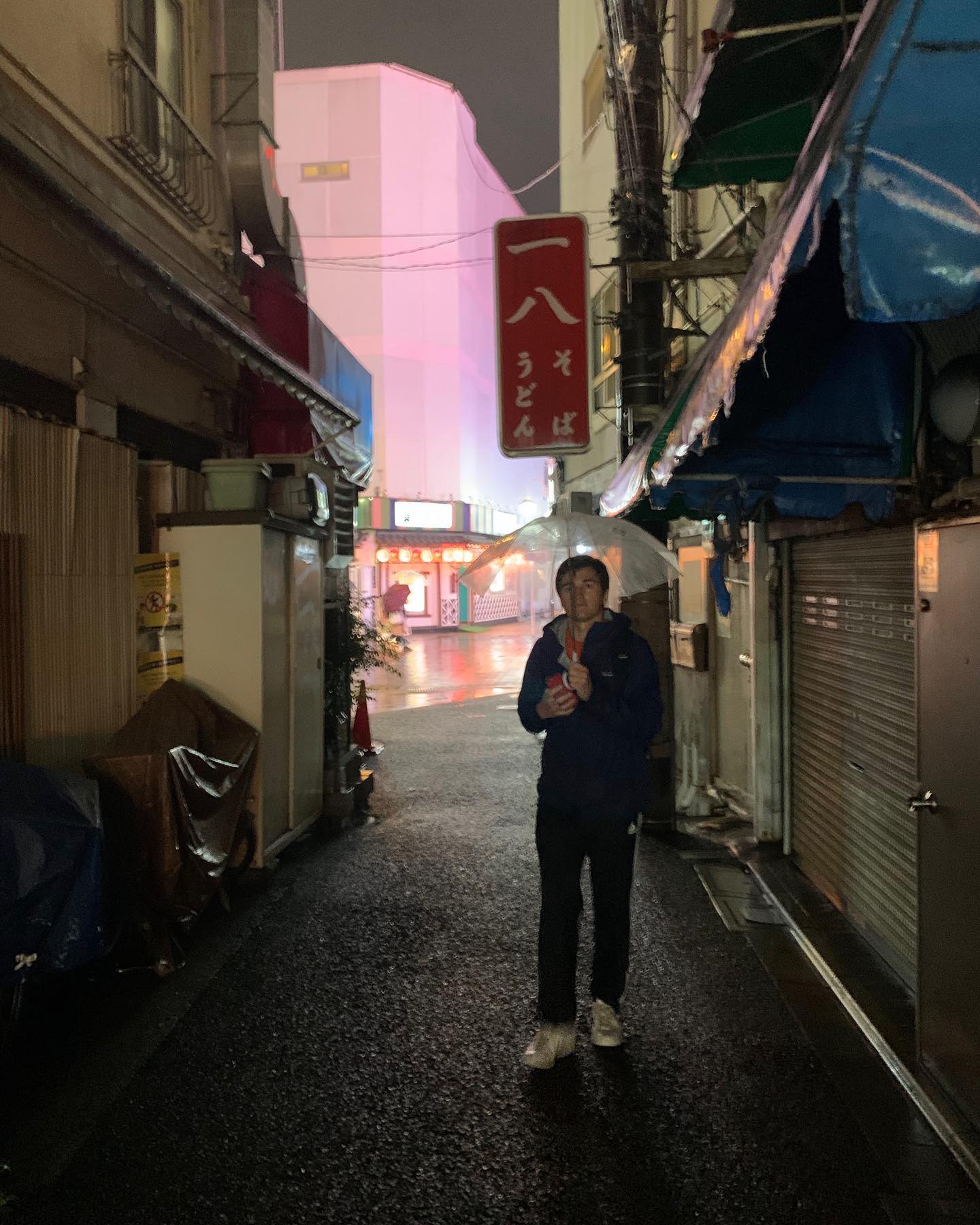 freerange_elliott Instagram Archive/_media/2023-04-19-off-to-seoul-today-in-the-meantime-he/02.jpg