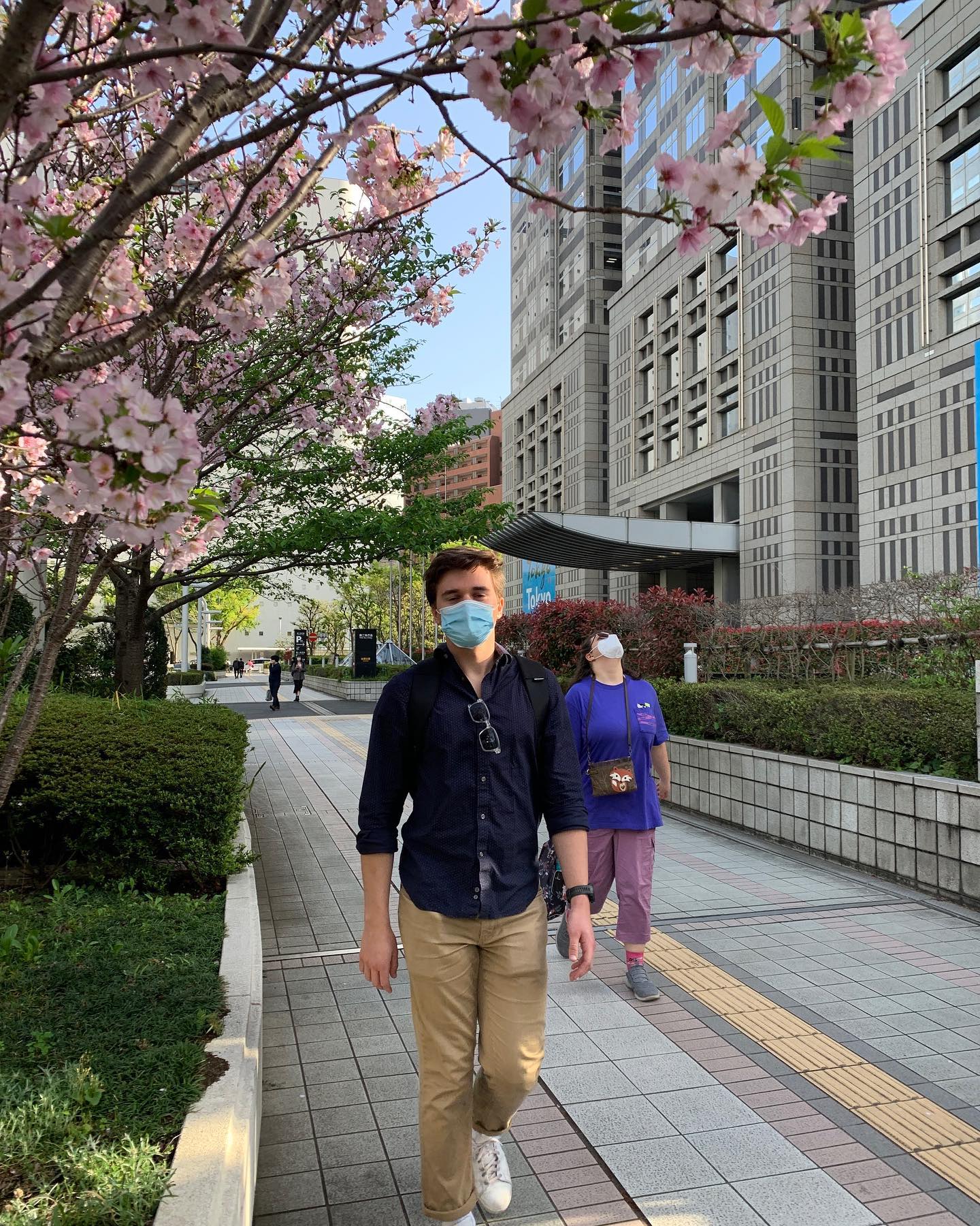freerange_elliott Instagram Archive/_media/2023-04-19-off-to-seoul-today-in-the-meantime-he/05.jpg