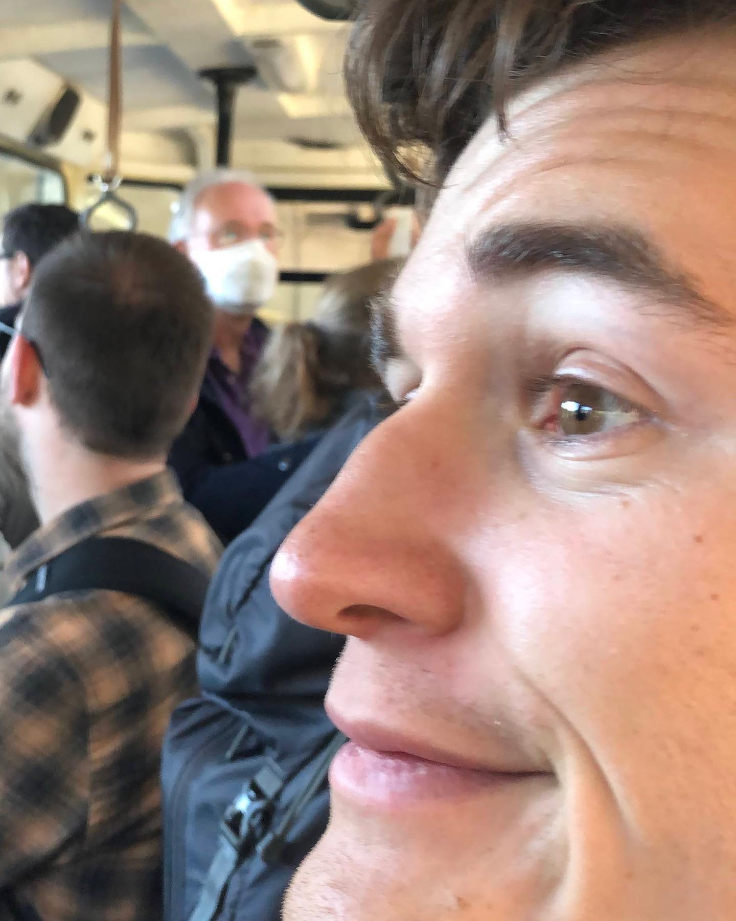 freerange_elliott Instagram Archive/_media/2023-04-19-off-to-seoul-today-in-the-meantime-he/08.jpg