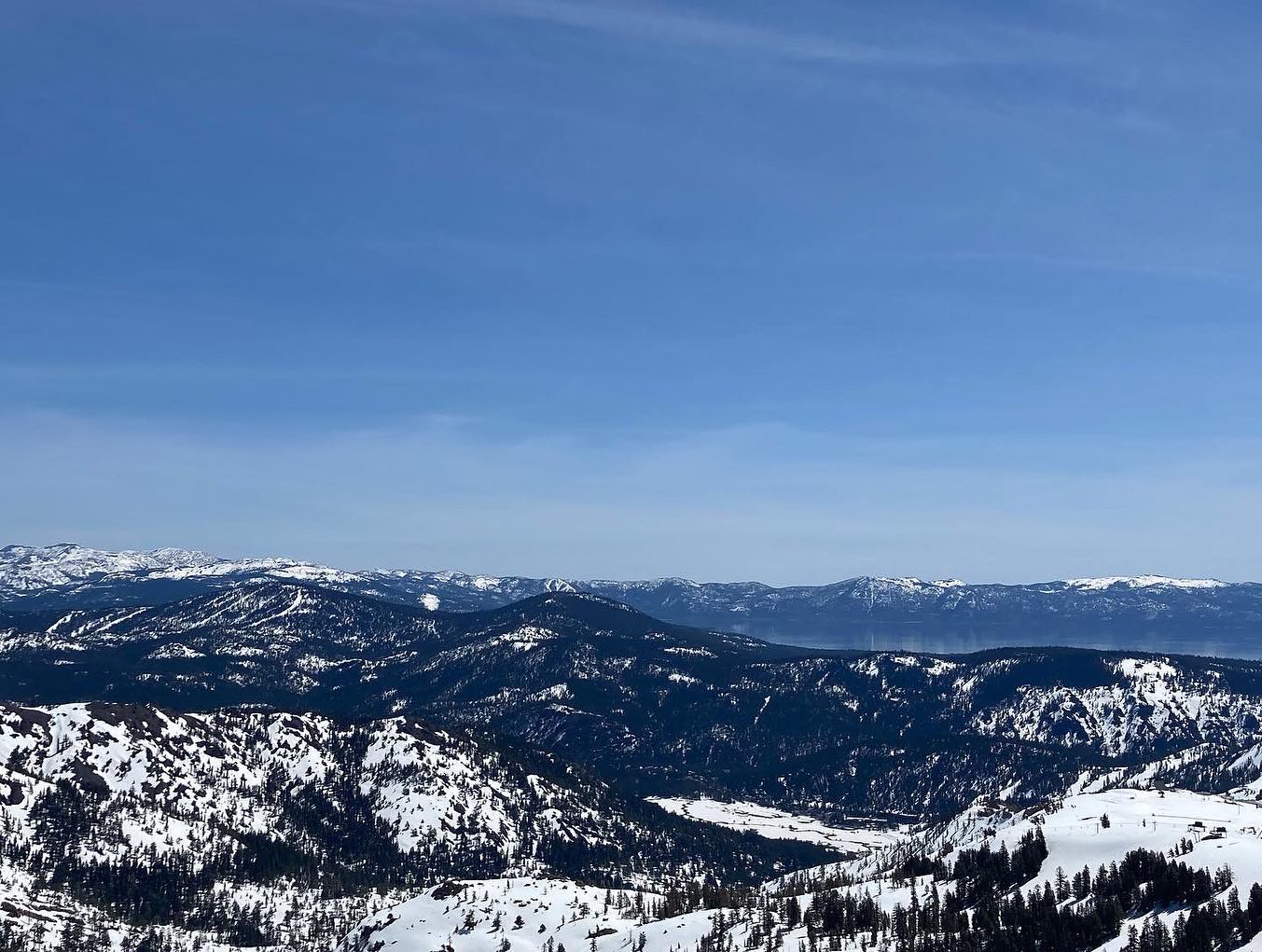 freerange_elliott Instagram Archive/_media/2023-04-27-tahoe-update-this-place-is-pretty-coo/09.jpg